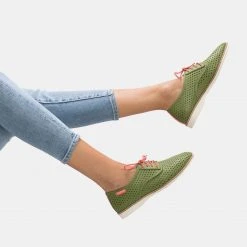 Rollie Nation All Shoes Rollie X Pantone Derby Punch: Turtle Green 17-0330