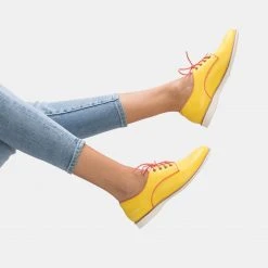 Rollie Nation All Shoes Rollie X Pantone Derby: Vibrant Yellow 13-0858 14 Rollie Nation All Shoes Rollie X Pantone Derby: Vibrant Yellow 13-0858