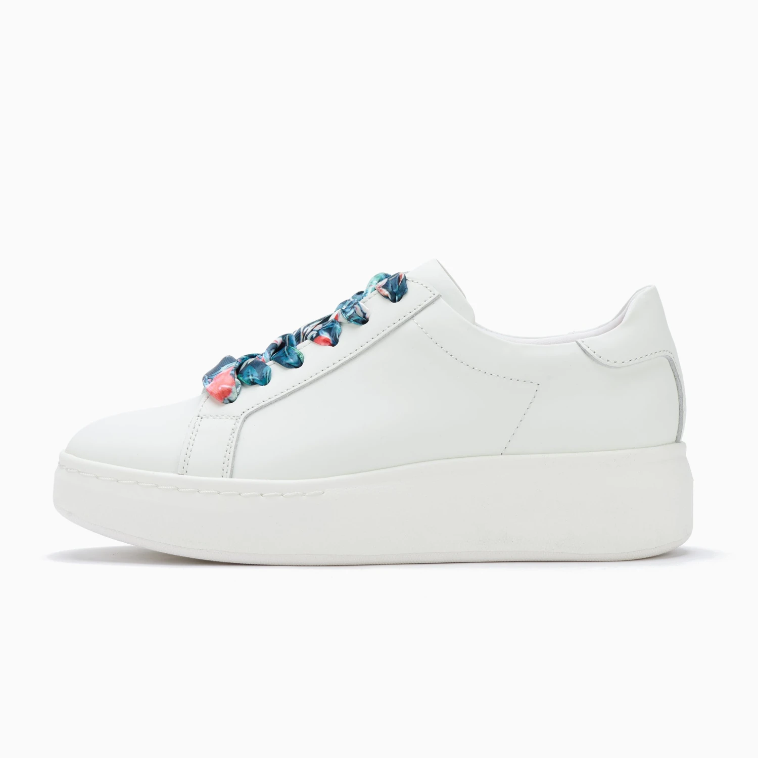 Rollie Nation All Shoes City Sneaker White / Tropics Bow 6 Rollie Nation All Shoes City Sneaker White / Tropics Bow